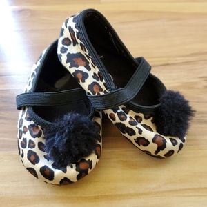 Baby pompom ballet flats